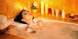 Master-Bathroom-Spa-Retreat-soaking-with-candles